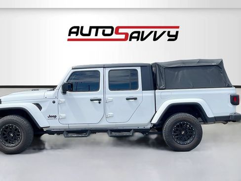 Used 2023 Jeep Gladiator Sport AWD/4WD image 4