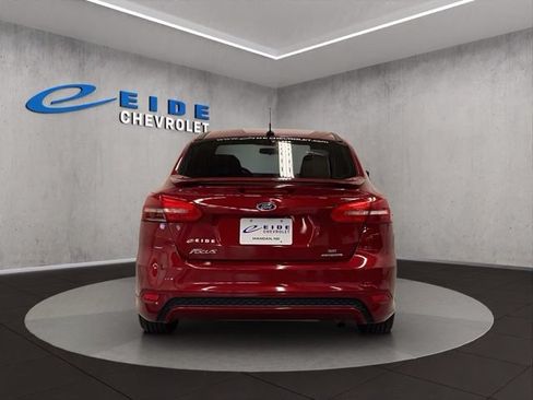 Used 2015 Ford Focus SE w/ SE Sport Package FWD image 12