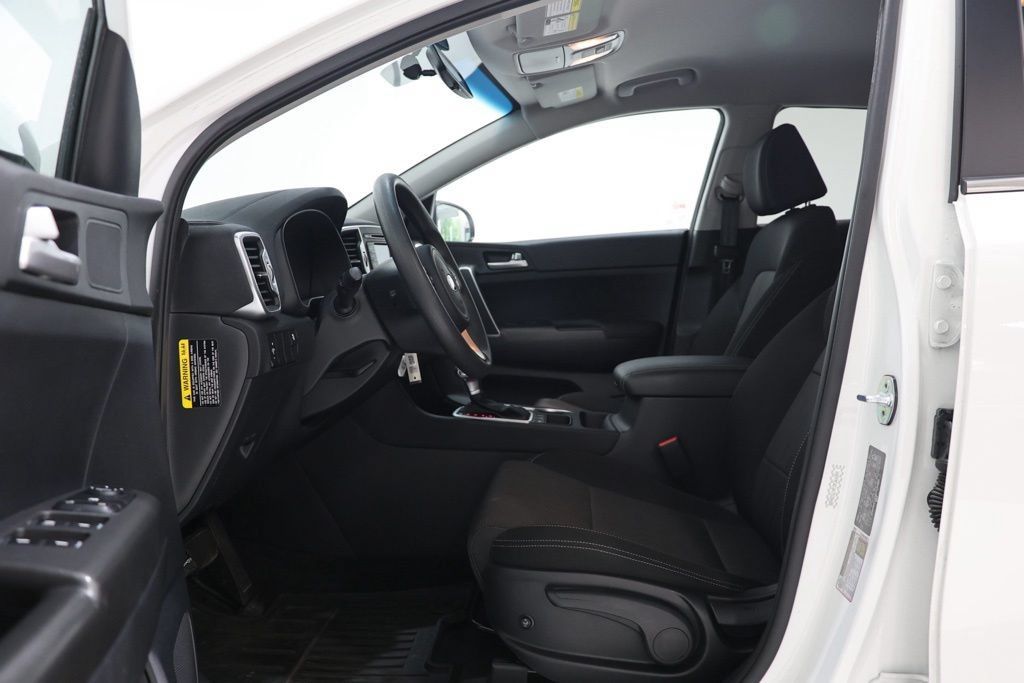Used 2019 Kia Sportage LX AWD/4WD image 18