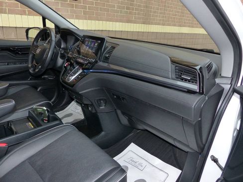 Used 2024 Honda Odyssey Elite image 41