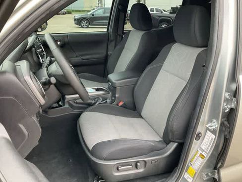 Used 2023 Toyota Tacoma TRD Off-Road image 13