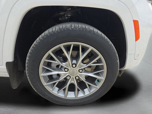 New 2025 Jeep Grand Cherokee Summit w/ MOPAR Finishing Package image 32