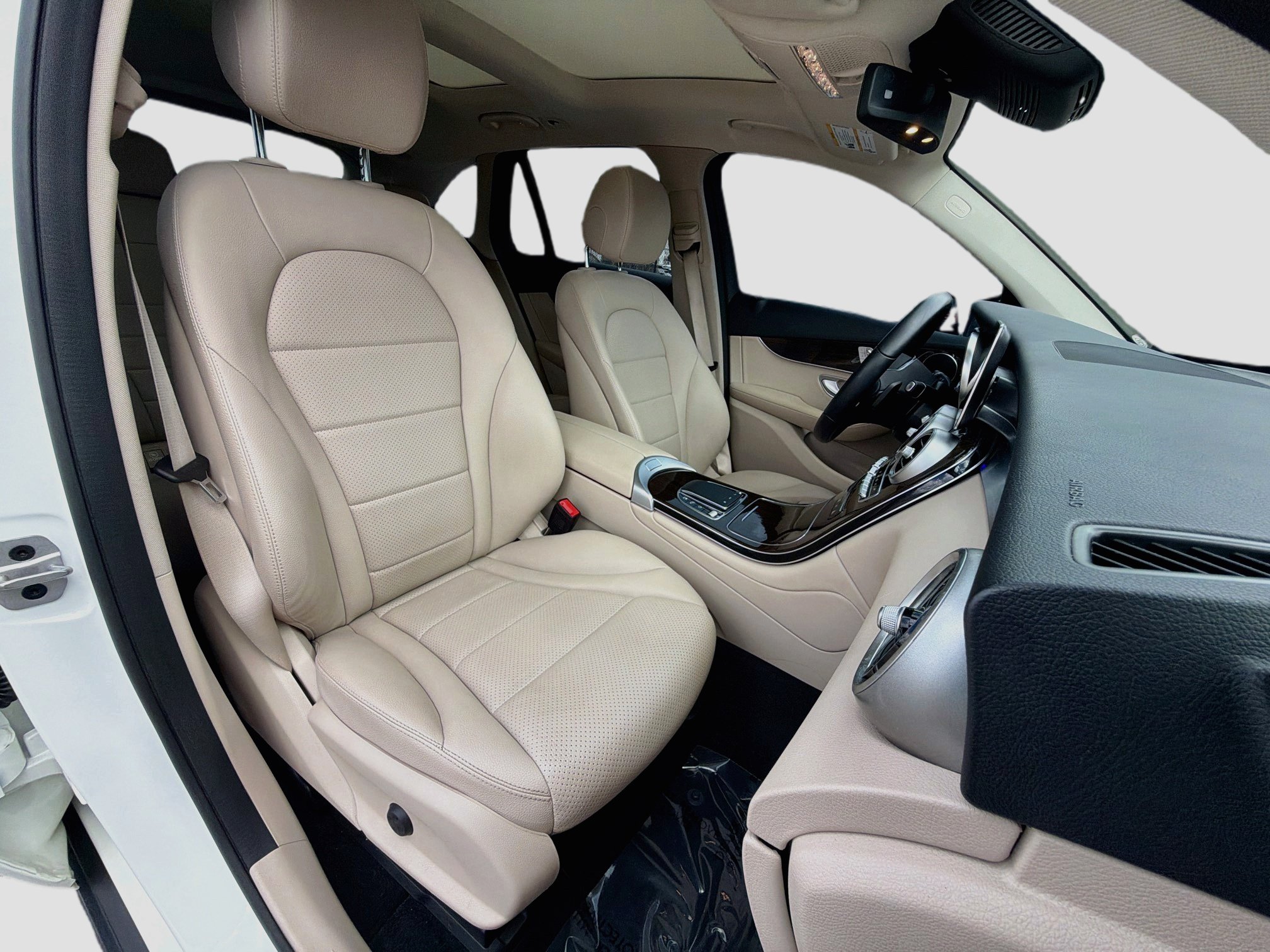 Used 2022 Mercedes-Benz GLC 300 4MATIC image 16