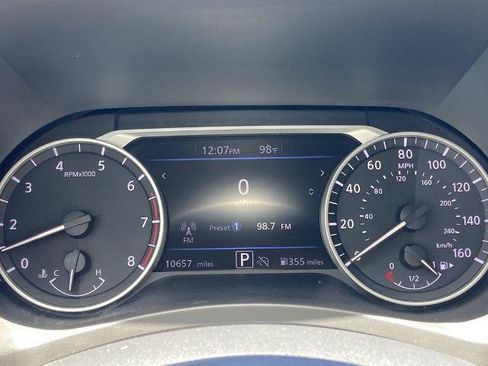 Used 2025 Nissan Sentra SV w/ All-Weather Package FWD image 7