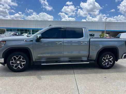 Used 2023 GMC Sierra 1500 SLT w/ SLT Premium Package AWD/4WD image 2