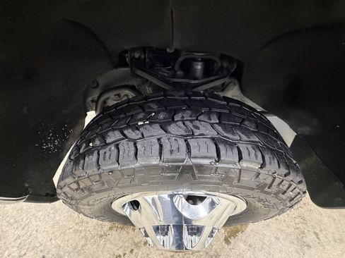 Used 2023 Chevrolet Silverado 3500 LT w/ Convenience Package image 21