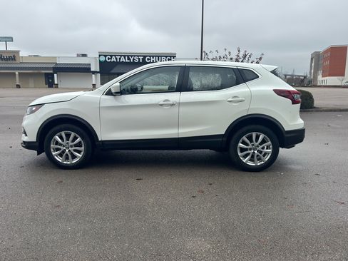 Used 2021 Nissan Rogue Sport S image 7