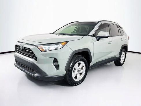 Used 2021 Toyota RAV4 XLE image 3