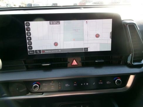 Used 2025 Kia Sportage SX image 25