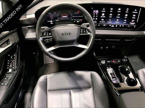 Certified 2025 Audi A6 e-tron Premium w/ Ultra Package AWD/4WD image 4