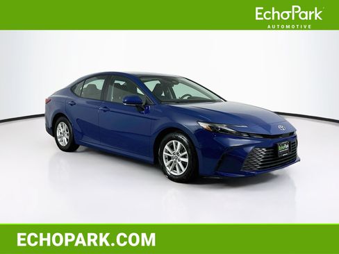 Used 2025 Toyota Camry LE FWD image 1
