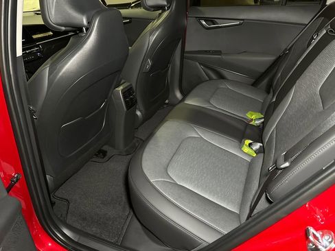 New 2026 Kia Niro Wave FWD image 17