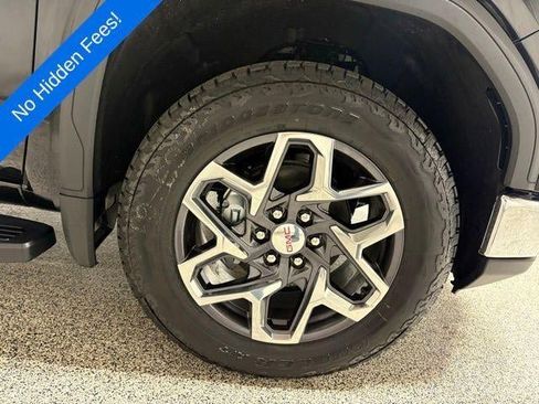 New 2026 GMC Sierra 1500 SLT image 18