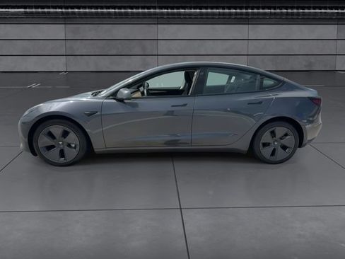 Used 2023 Tesla Model 3 Standard Range RWD image 5