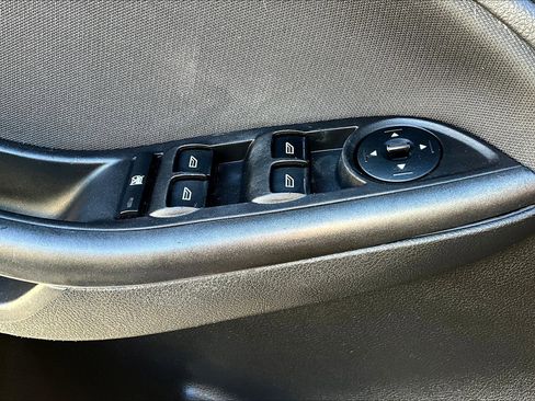 Used 2018 Ford Focus SEL image 34