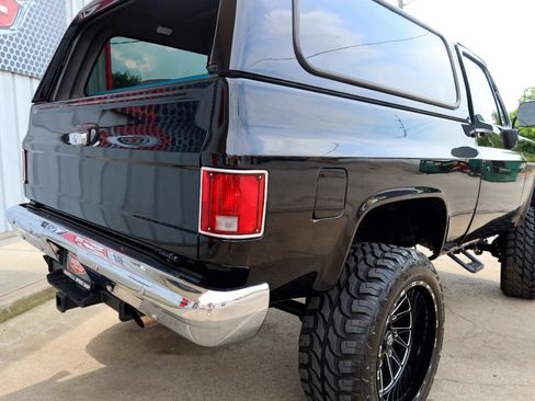 Used 1988 GMC Jimmy 4WD image 9