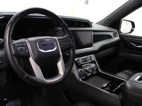 Used 2022 GMC Yukon XL Denali AWD/4WD image 15