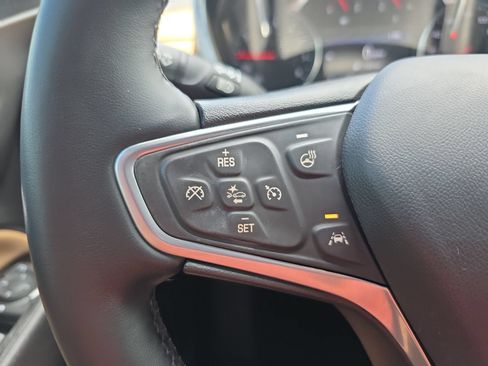 Used 2023 Chevrolet Equinox Premier FWD image 19