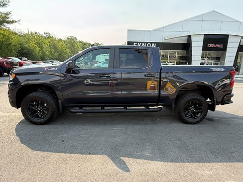 Used 2023 Chevrolet Silverado 1500 LT Trail Boss AWD/4WD image 2