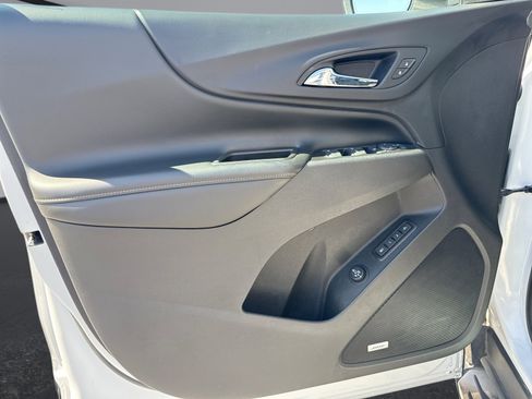 Used 2018 Chevrolet Equinox Premier w/ Infotainment II Package AWD/4WD image 22