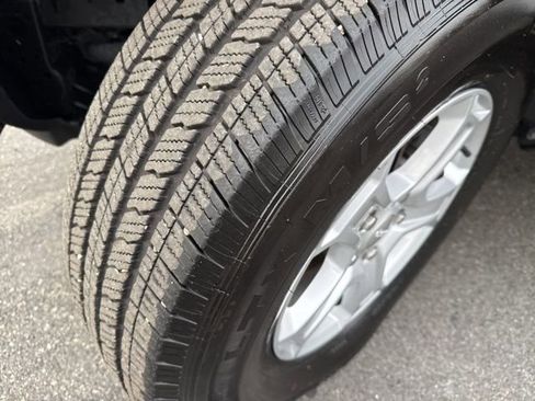 Used 2023 Jeep Wrangler Sport S image 8