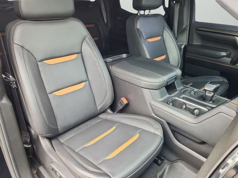 Used 2025 GMC Sierra 1500 AT4 w/ AT4 Premium Package AWD/4WD image 14