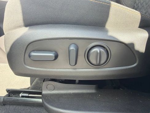 Used 2024 Chevrolet Equinox LT AWD/4WD image 19