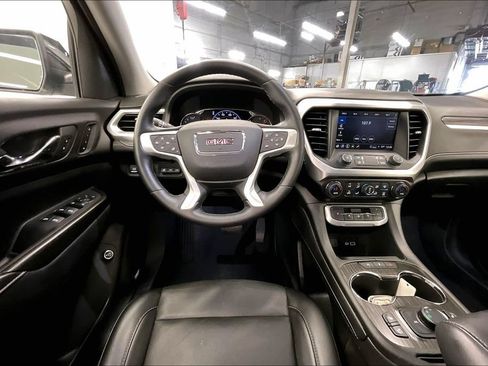 Used 2023 GMC Acadia SLT w/ Elevation Edition FWD image 4