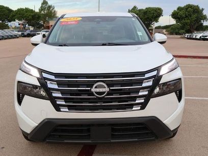 Certified 2025 Nissan Rogue SV
