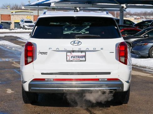 Used 2024 Hyundai Palisade Calligraphy image 4