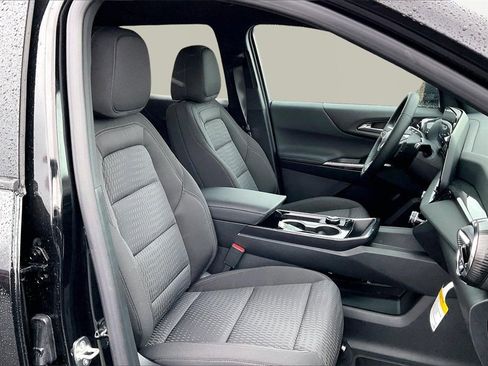 New 2026 Chevrolet Equinox LT w/ LPO, Floor Liner Package image 13