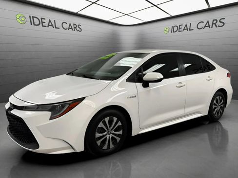 Used 2020 Toyota Corolla LE w/ Carpet Mat Package (TMS) FWD image 1