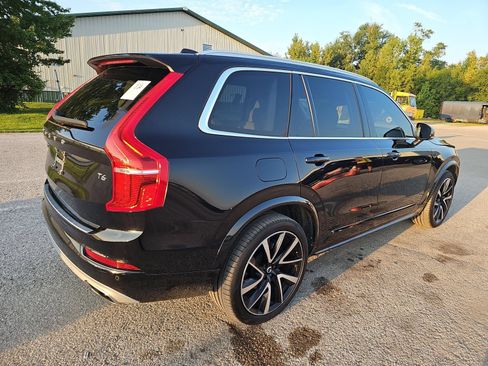 Used 2020 Volvo XC90 T6 Momentum w/ Protection Package AWD/4WD image 3