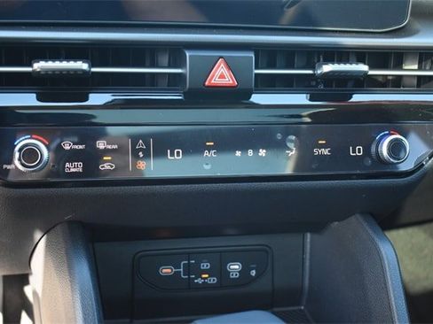 New 2026 Kia Sportage SX image 30