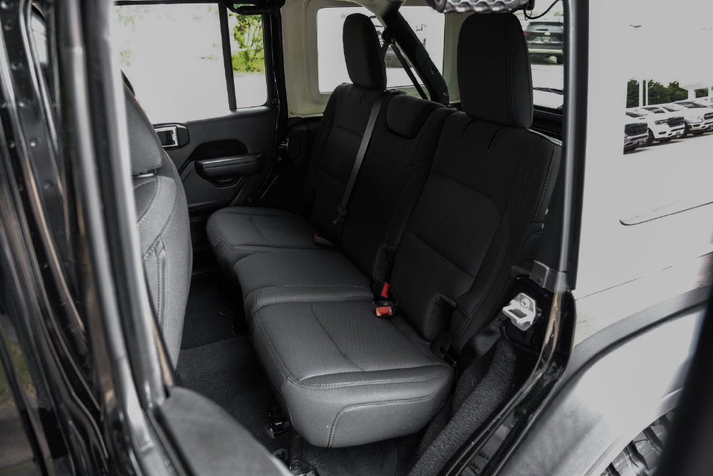 Used 2022 Jeep Wrangler Unlimited Sport AWD/4WD image 50