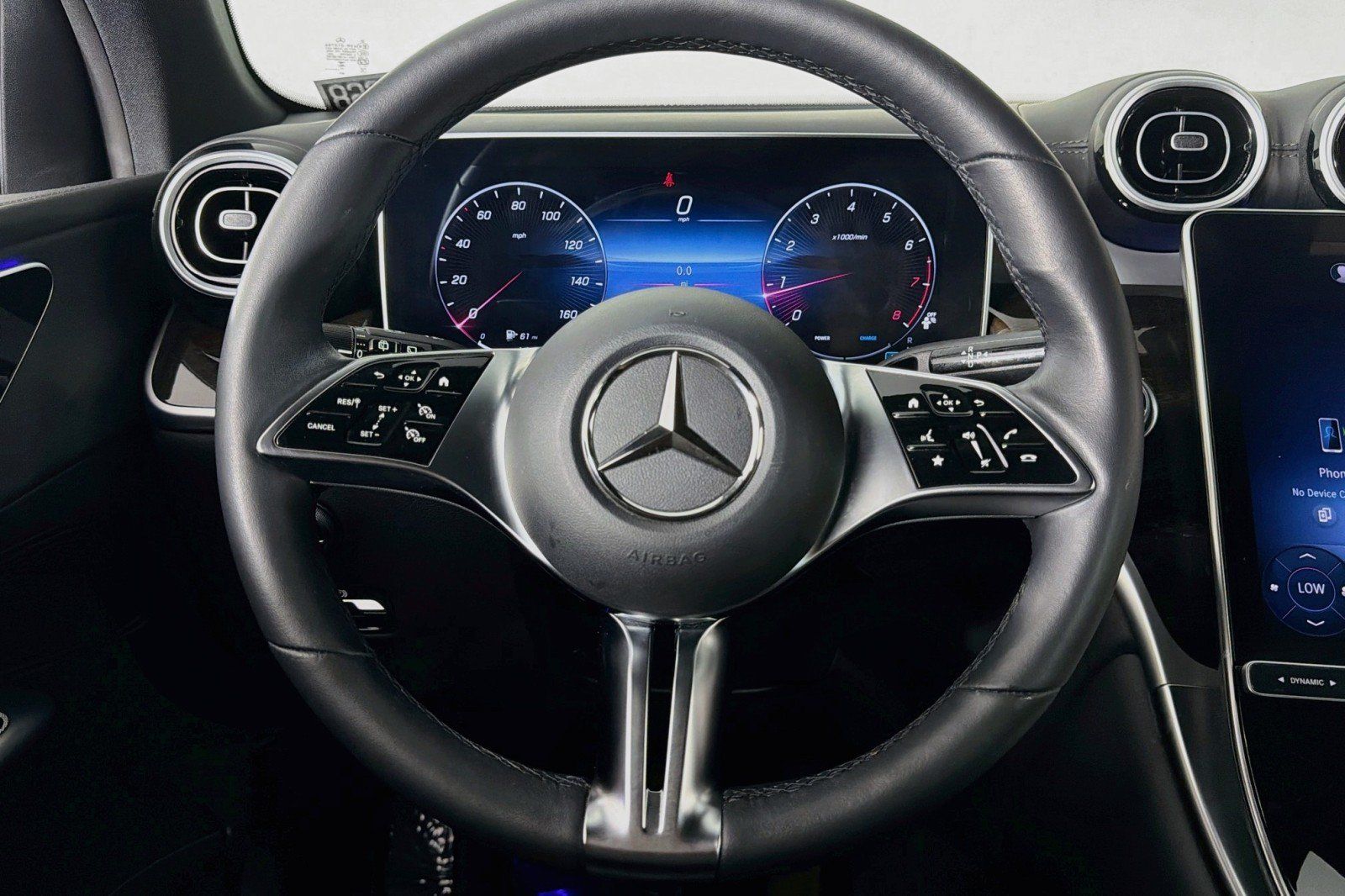 Used 2024 Mercedes-Benz GLC 300 4MATIC image 18