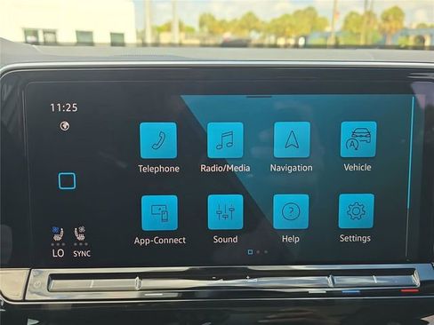New 2026 Volkswagen Atlas SE FWD image 18