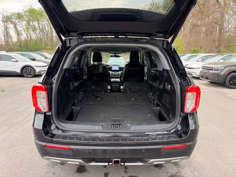 Used 2020 Ford Explorer XLT w/ Equipment Group 202A AWD/4WD image 37