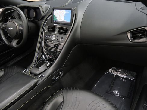 Used 2020 Aston Martin DB11 Volante image 14