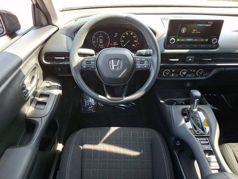 Used 2023 Honda HR-V LX image 11