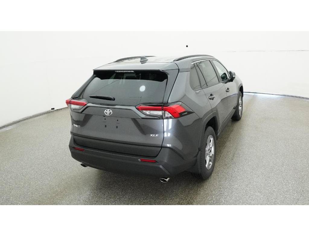Used 2025 Toyota RAV4 XLE w/ Convenience Package FWD image 10