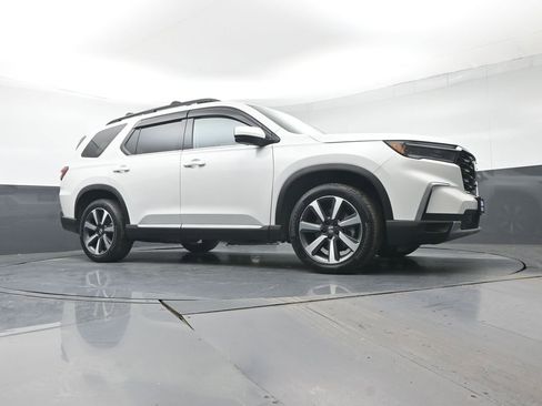 Certified 2023 Honda Pilot Touring image 40