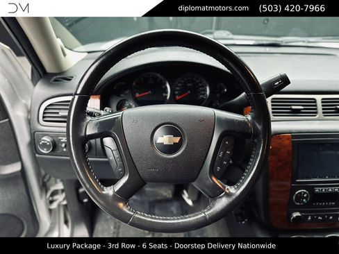 Used 2010 Chevrolet Tahoe LT w/ Luxury Package AWD/4WD image 32