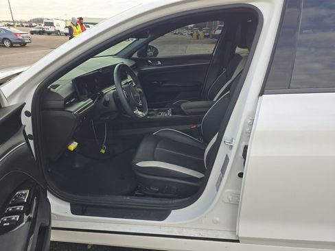 Used 2025 Kia K5 GT-Line image 14