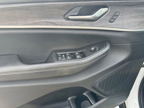 Used 2023 Jeep Grand Cherokee L Limited image 14