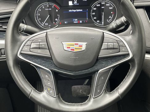Certified 2025 Cadillac XT5 Premium Luxury image 16