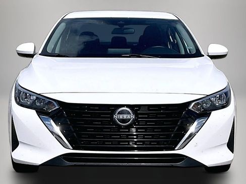 Used 2024 Nissan Sentra SV FWD image 3