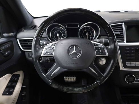 Used 2015 Mercedes-Benz GL 63 AMG 4MATIC image 23