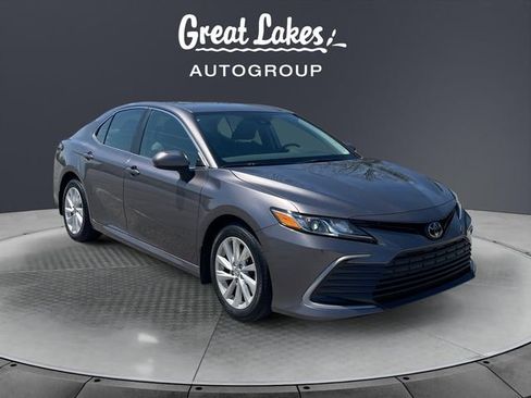 Used 2024 Toyota Camry LE AWD/4WD image 7