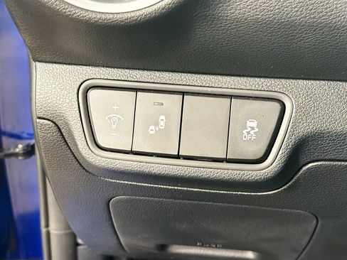Used 2024 Kia Forte LXS w/ LXS Technology Package FWD image 12